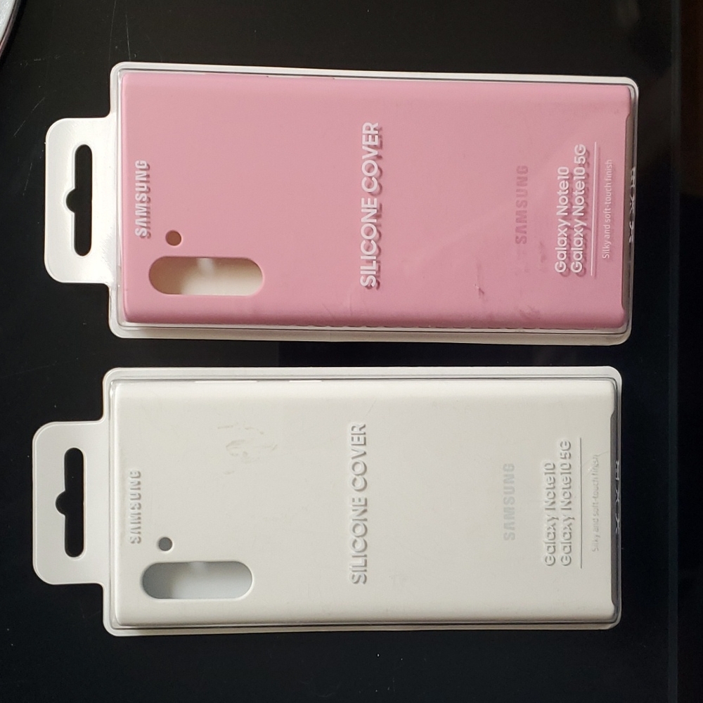 2 Samsung Original Silicone Covers that fit the Galaxy Note 10 and Note10 5G